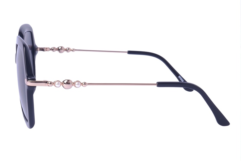 Diverso 1151 C01 56-18